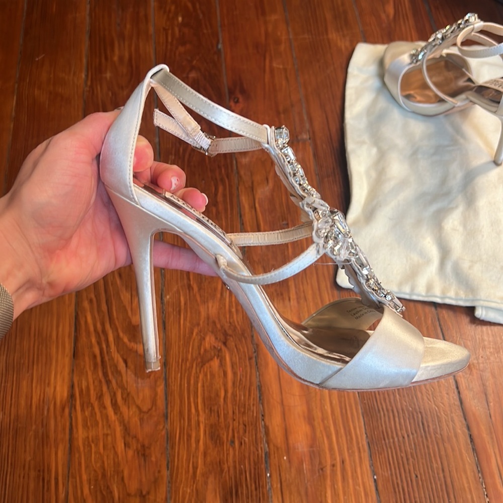 Badgley Mischka Basile heels - bridal, champagne color Sz 6 1/2 - Picture 5 of 8